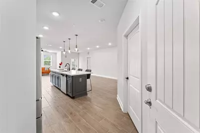 6804 Westview Drive #3103, Houston, TX 77055 - Photo 2