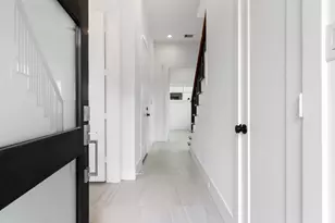 802 Detering St, Houston, TX 77007 - Photo 8