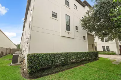 3101 Fairdale Oaks E, Houston, TX 77057 - Photo 4