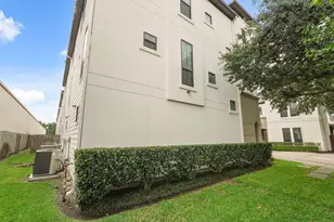 3101 Fairdale Oaks E, Houston, TX 77057 - Photo 4