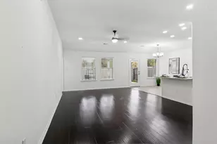 417 Decoster Blvd, Alvin, TX 77511 - Photo 6