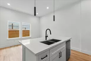 8321 Observatory St, Houston, TX 77088 - Photo 22
