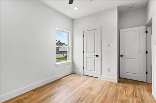 8321 Observatory St, Houston, TX 77088 - Photo 28