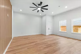 8321 Observatory St, Houston, TX 77088 - Photo 18
