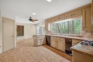 2911 Partridge Cir, Bryan, TX 77802 - Photo 8