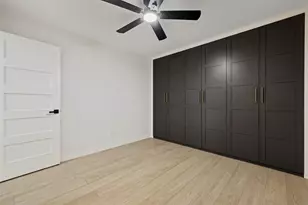 909 Silber Rd, Houston, TX 77024 - Photo 14