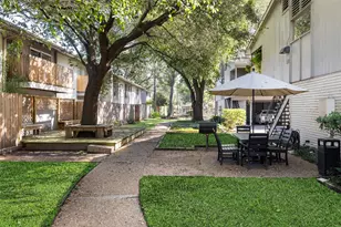 909 Silber Rd, Houston, TX 77024 - Photo 2