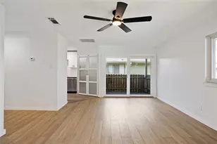 909 Silber Rd, Houston, TX 77024 - Photo 8