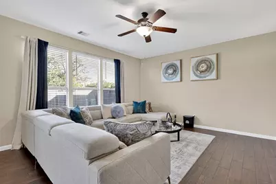 1114 Larks Trace Lane, Houston, TX 77090 - Photo 2