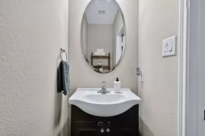 1114 Larks Trace Lane, Houston, TX 77090 - Photo 14