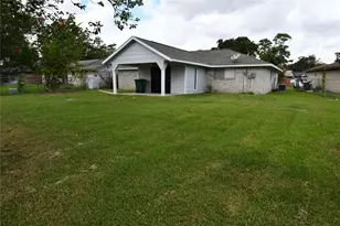 8518 Rinn St, Houston, TX 77078 - Photo 6