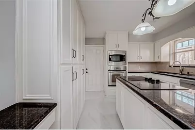 4506 Mimosa Drive, Bellaire, TX 77401 - Photo 22