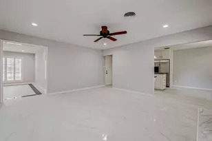 4506 Mimosa Dr, Bellaire, TX 77401 - Photo 16