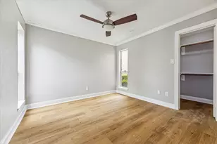 12124 Burdine St, Houston, TX 77035 - Photo 10