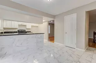 8622 Connaught Garden Dr, Houston, TX 77083 - Photo 4
