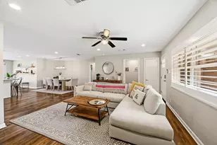 5022 W 43rd St, Houston, TX 77092 - Photo 4