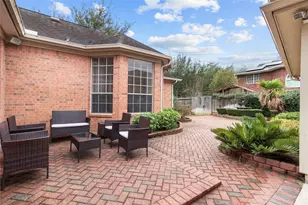 1510 Meadow Glade Ct, Sugar Land, TX 77479 - Photo 16