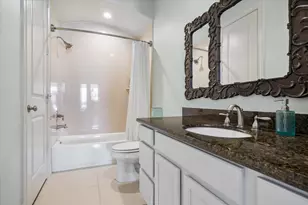 246 E 28th St, Houston, TX 77008 - Photo 14