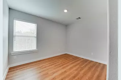 8635 Sunderland Road, Houston, TX 77028 - Photo 12