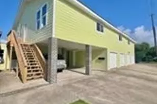 2305 55th St, Galveston, TX 77551 - Photo 2