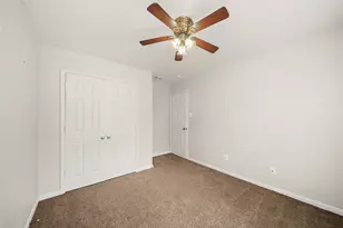 13059 Lawsons Creek Ln, Houston, TX 77072 - Photo 16