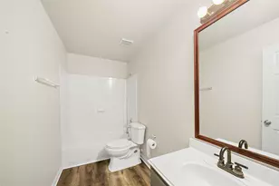 13059 Lawsons Creek Ln, Houston, TX 77072 - Photo 12