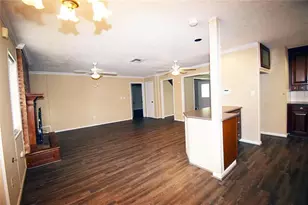1806 Cedarwood Ct, Sugar Land, TX 77498 - Photo 2