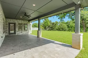 216 Creekside Ln, Lake Jackson, TX 77566 - Photo 4