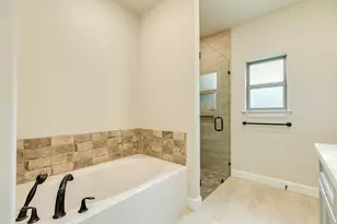 216 Creekside Ln, Lake Jackson, TX 77566 - Photo 24