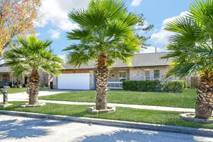 4719 Brownfields Dr, Houston, TX 77066 - Photo 2