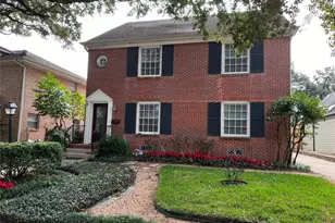2121 Milford St, Houston, TX 77098 - Photo 2