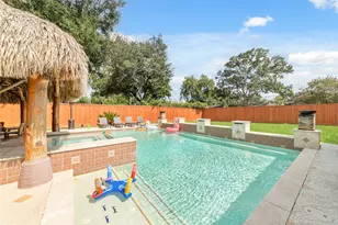 5727 Capello Dr, Houston, TX 77035 - Photo 10