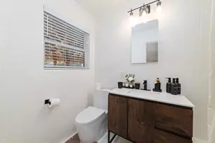 5727 Capello Dr, Houston, TX 77035 - Photo 34