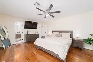 5727 Capello Dr, Houston, TX 77035 - Photo 32