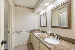 6719 Walton Heath Dr, Houston, TX 77069 - Photo 32