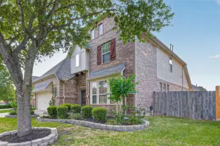 12611 Colonial Glen Ct, Pearland, TX 77584 - Photo 4