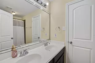 12611 Colonial Glen Ct, Pearland, TX 77584 - Photo 34