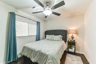 1517 Miles Oaks Pl, Houston, TX 77043 - Photo 32