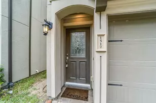 1517 Miles Oaks Pl, Houston, TX 77043 - Photo 2