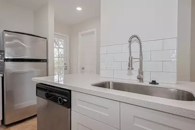 3300 Yorktown Street #17, Houston, TX 77056 - Photo 16
