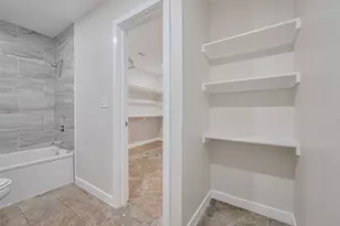 3300 Yorktown St, Houston, TX 77056 - Photo 28