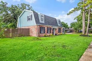 2207 S Palm Ct, Pasadena, TX 77502 - Photo 2