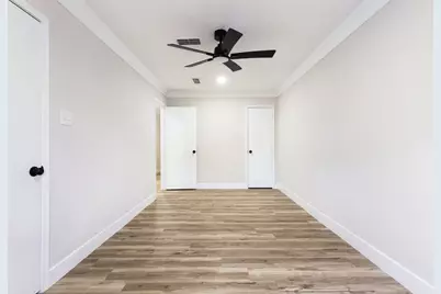 2207 S Palm Court, Pasadena, TX 77502 - Photo 22