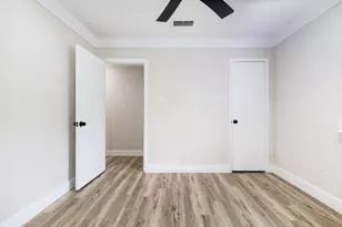 2207 S Palm Ct, Pasadena, TX 77502 - Photo 18
