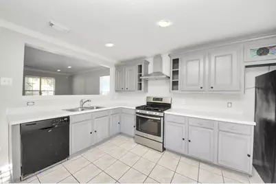 19019 Remington Park Drive, Houston, TX 77073 - Photo 16