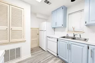 2529 Rio Grande St, Austin, TX 78705 - Photo 14