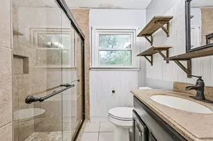 1007 Plum St, La Marque, TX 77568 - Photo 8