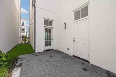 207 Sutton Row Place, Houston, TX 77024 - Photo 12