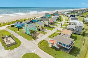 12524 W Ventura Dr, Galveston, TX 77554 - Photo 4
