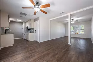 502 Bellmar Ln, Friendswood, TX 77546 - Photo 4